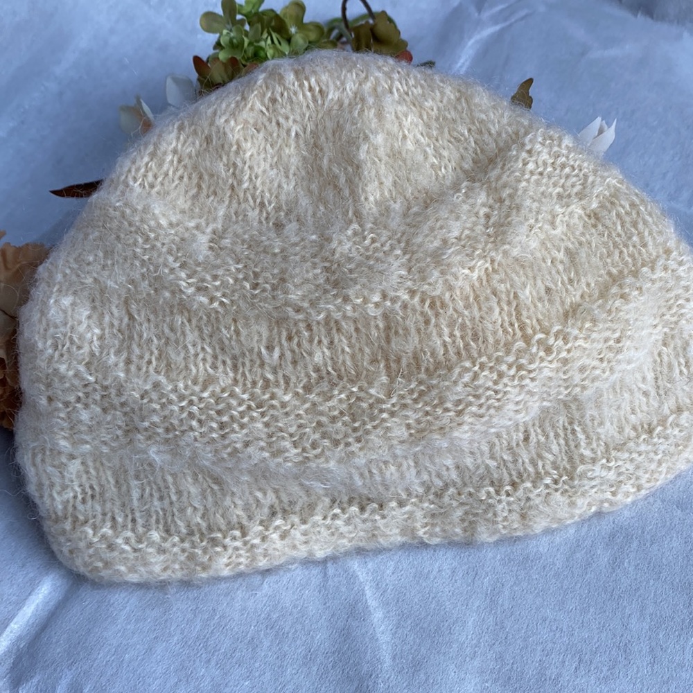 Handmade hat - Picture 3 of 3